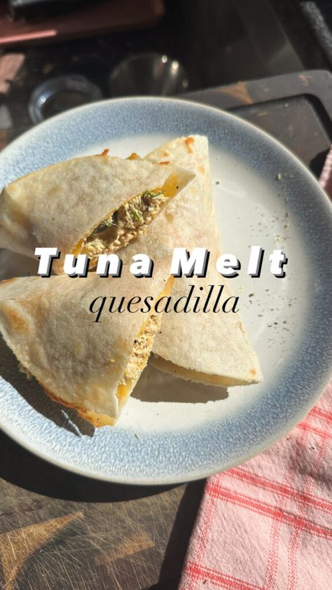 Tuna Melt Quesadilla Tuna Quesadilla, Protein Packed Dinner, Easy Quesadilla, Tuna Salad Ingredients, Vanilla Bean Scones, Slow Cooker Brisket, Strawberry Salsa, Tuna Melt, Pickle Butter