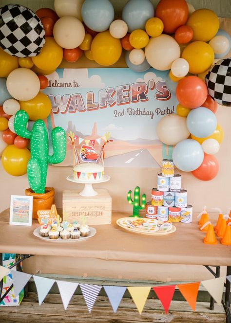 Two Fast Party, Vintage Car Birthday, Car Birthday Theme, Second Birthday Ideas, Cars Theme Birthday Party, Cars Party, Birthday Party Printables, 2nd Birthday Party Themes, Diy Balloon