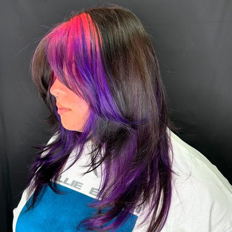 ombre color block 💖💜 • • • used @pulpriothair "candy" and @arcticfoxhaircolor "purple af" #zamulux #colortransformation #vividhair #vividcolors #haircolor #colorblock #kissimmeehairstylist #centralfloridahairstylist #orlandohairstylist #hairstylist #hairinspiration #hairstyle #althairstylist #purplehair #pinkhair #althair Color Pink And Purple, Violet Ombre, Color Block Hair, Purple Ombre Hair, Purple Color Block, Halo Hair, Purple Ombre, Long Layers, Ombre Color