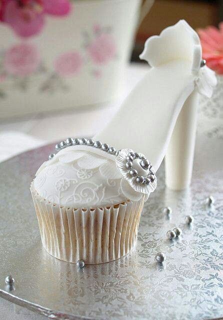 Zapatilla Mojito Cupcakes, High Heel Cupcakes, Shoe Cupcakes, Shoe Cakes, Anna Olson, Fancy Cupcakes, Cupcake Cake Designs, Creative Cupcakes, Cupcake Designs