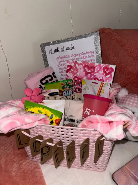 tri sigma sorority day one basket for little! Sorority Baskets, Big/little Baskets, Little Baskets, Little Gifts Sorority, Big Little Basket, Tri Sigma, Big Lil, Sorority Big Little, Big Little Gifts