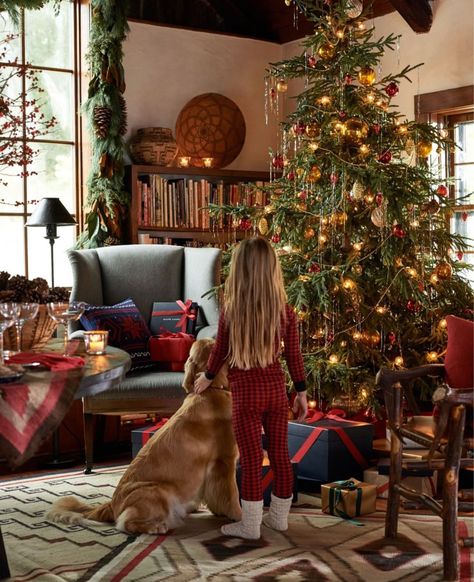 Ralph Lauren Home Ralph Lauren Christmas, Cosy Christmas, Christmas Interiors, Christmas Feeling, Christmas Home Decor, Magical Christmas, Merry Little Christmas, Christmas Mood, Holiday Inspiration