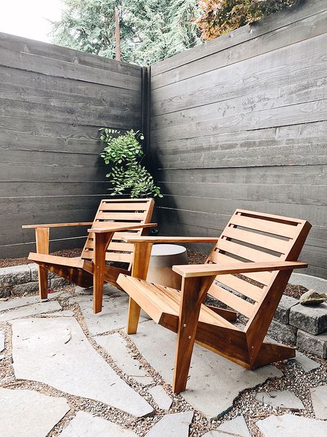 Trendy Outdoor Furniture, Wood Deck Chairs, Modern Outdoor Chairs Patio, Midcentury Modern Outdoor Furniture, Outside Chairs Outdoor Seating, Diy Deck Chairs, Deck Chairs Outdoor, Modern Adirondack Chairs, Tiny Bungalow