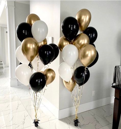 Black Tie 30th Birthday Party, Black Tie Birthday Party Ideas, Grad Balloon Arch, Graduation Balloon Garland, Gold Birthday Balloons, Gold White Balloons, Balloons Graduation, Black Gold Birthday, Black And Gold Party Decorations