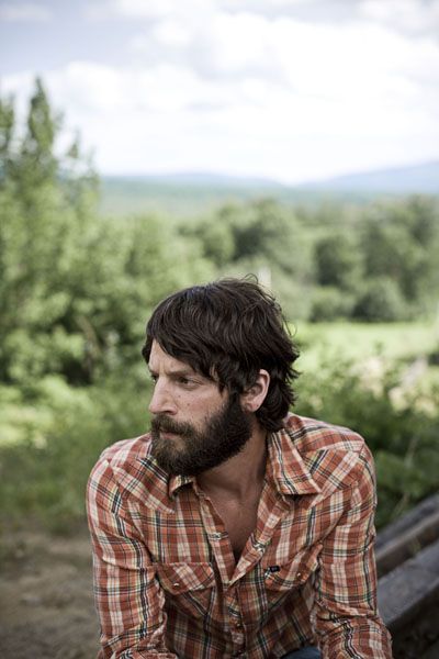 Oh Ray Lamontagne, I just love you and your beard so much. Beards And Mustaches, Ray Lamontagne, Man With A Beard, Le Male, Sing To Me, Fashion Friday, Ear Candy, Pretty Men, Beards