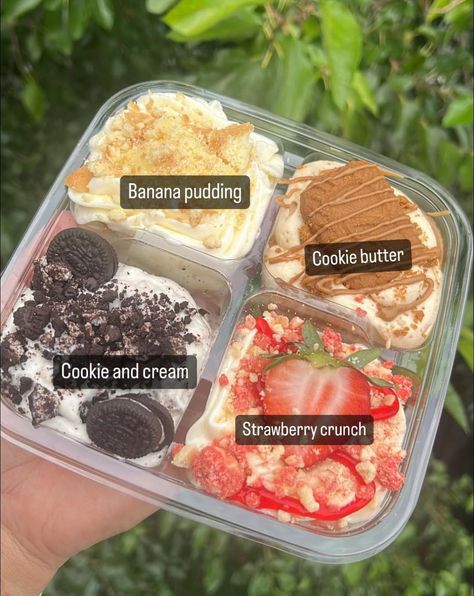 Market Baked Goods, Bake Sale Desserts, Bake Sale Packaging, Dessert Cups Recipes, Baking Business, Mini Loaf, Tasty Baking, Mini Cookies, Delicious Snacks Recipes