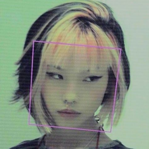 Short Hair Styles Names, Short Uneven Haircut, Female Punk Hair, Blond And Pink Hair Short, Kpop Hair Styles Women, Short Punk Hairstyle Women, Gender Neutral Hair Styles, Y2k Spiky Hair, Hair Texture Model