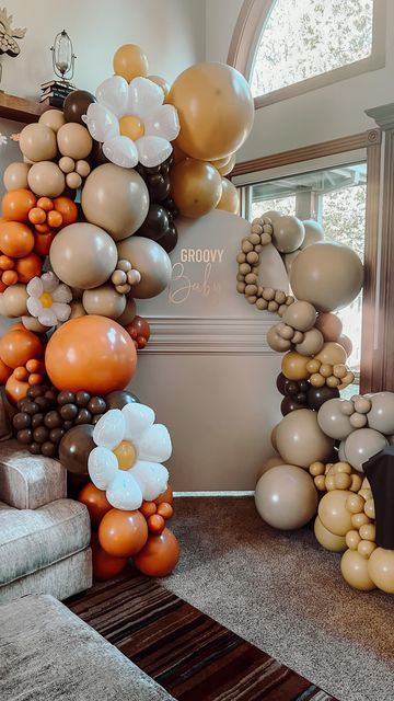 Magic Balloons PDX LLC - Luxury Balloon Stylist on Instagram: "Groovy Baby 🤩" Balloon Centerpiece Ideas, Balloon Centerpiece, Birthday Style, 50 Birthday, 70s Party, Balloon Centerpieces, Centerpiece Ideas, 3rd Birthday Parties, Xmas Party