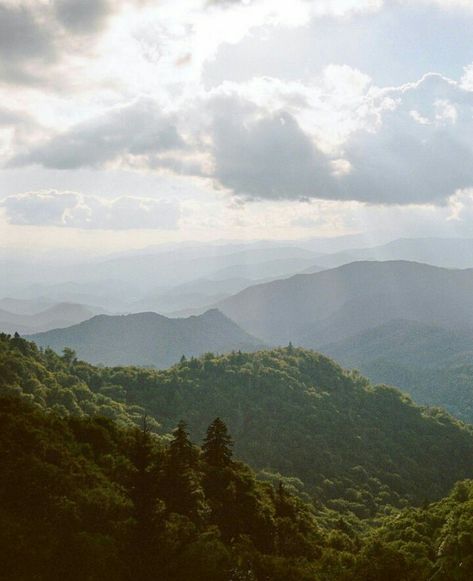 Blue Ridge Parkway Blue Ridge Parkway Aesthetic, Blue Ridge Aesthetic, Blue Ridge Mountains Aesthetic, Appalachia Aesthetic, Fellowship Hall, Smokey Mountains Vacation, Blue Ridge Georgia, Eastern Kentucky, Mountains Aesthetic