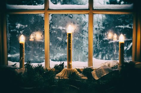 The Best Christmas Window Candles To Add To Your Home This Year Window Candle Lights, Led Window Candles, Christmas Window Candles, Electric Window Candles, Christmas Candle Lights, Christmas Window Lights, Fake Window, Faux Candles, Window Candles