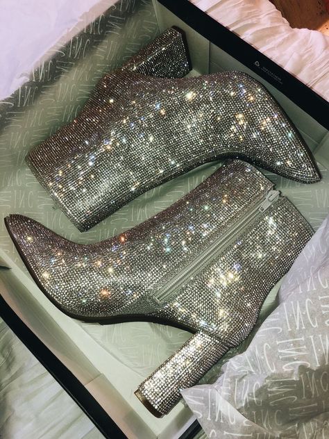 Super sparkly ankle booties. Silver Sparkle Shoes, Sparkle Booties Outfit, Sparkly Silver Shoes, Prom Shoes Sparkly, Sparkle Boots, Glittery Shoes, Sparkly Boots, Shiny Boots, Sparkle Outfit