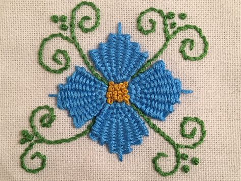 feeling stitchy: MooshieStitch Monday: Kamal Kadai Stitch Flower - Another Version Simple Hand Embroidery Patterns, Hand Embroidery Tutorial, Embroidery Stitches Tutorial, Learn Embroidery, Brazilian Embroidery, 자수 디자인, Simple Embroidery, Crewel Embroidery, Flower Embroidery Designs