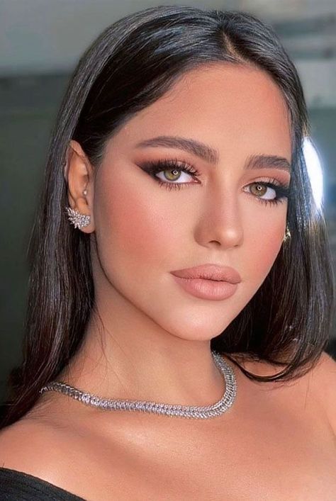 Soft Makeup Inspirations for Special Moments : Soft Smokey Eyes + Matte Nude Lips #makeuptutorial #makeup #beauty #макияж #eyemakeup #подводка Prom Makeup Glam, Makeup Look Bridal, Makeup Ethereal, Elegance Makeup, Prom Makeup Look, Glittery Eye Makeup, Occasion Makeup, Glam Eye Makeup, Soft Smokey Eye