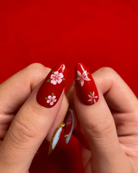 Lunar New Year nails 🧧🏮 —— #nailart #nails #lunarnewyear #chinesenewyear #nailinspo Chinese New Year Nails, Lunar New Year Nails, Lunar New Year, Asian Nails, New Year's Nails, Lunar New, Chinese New Year, Nail Inspo, Pretty Nails