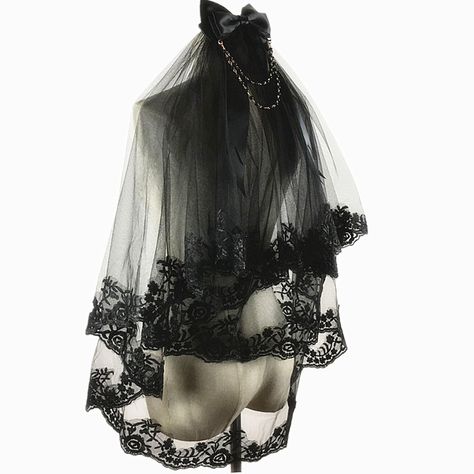 Gothic Wedding Veil, Black Gothic Wedding, Veil Hair, Rave Accessories, Veil Hairstyles, Lace Veils, Cheap Things, Gothic Wedding, Black Veil