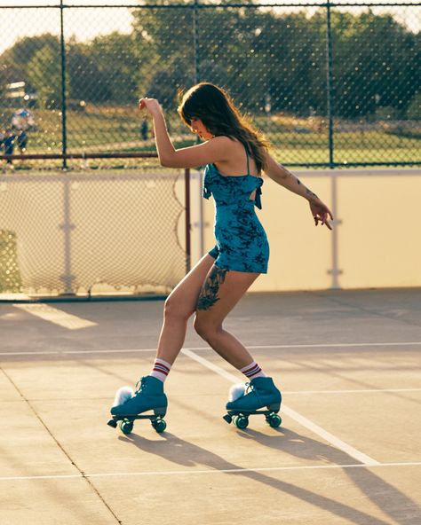 Skating into the sunset with Olivia, this session turned out amazing 🛼🤘🏼 #rollerskating photosession #skatelife #lafayetteskatepark Roller Skating Backwards, Roller Skating Pictures, Final Art Project, Outdoor Roller Skates, Skating Pictures, Girls Roller Skates, Vision Boarding, Skating Aesthetic, Vision Bored