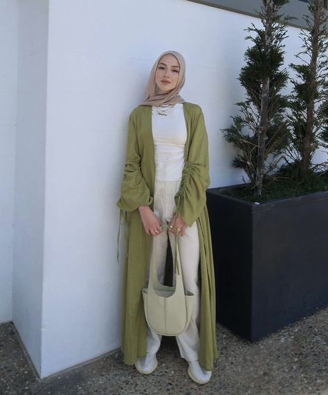 Dubai Aesthetic Outfits Modest, Modest Fashion Abaya, Modestly Outfits, Cute Abayas, Casual Abaya Outfits, Modest Fashion Summer, Summer Hijab Outfits, Summer Outfits Modest, Hijabi Summer Outfits