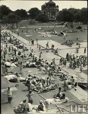 Delhi Pics, 1947 India, Independence Of India, Pakistan History, Partition Of India, Historical India, History Of Pakistan, Mass Migration, Indian History Facts