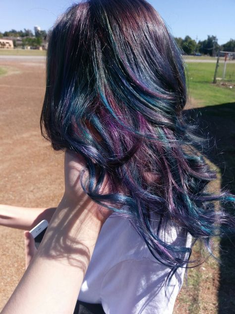 Blue Hair With Purple Streaks, Blue And Purple Hair With Bangs, Brown Purple Blue Hair, Blue And Pink Highlights In Brown Hair, Dark Blue And Purple Hair Highlights, Bubble Technique Hair Color, Purple Hair Blue Highlights, Dark Blue And Dark Purple Hair, Colorful Highlights In Black Hair