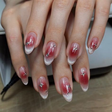 Yeji Nails, Red Nail Art Elegant, Nailart Simple Elegant, Nail Art For Kids, Fake Nails Long, Beauty Hacks Nails, Art Deco Nails, Elegant Nail Art, Lace Nails