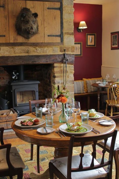 Countryside Restaurant, Witchy Cottage, Country Pub, Pub Interior, Cool Places, Cottage In The Woods, Somerset, In The Heart, Comfort Food