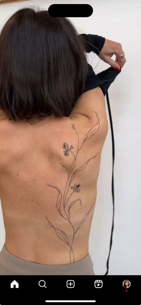 Cute Simple Back Tattoos For Women, Flowers Down Back Tattoo, Line Art Back Tattoo Women, Minimal Meaningful Tattoos For Women, Simple Floral Back Tattoo, Backtattoos Back Women Flowers, Line Work Hip Tattoo, Delicate Flower Back Tattoo, Swirly Back Tattoo