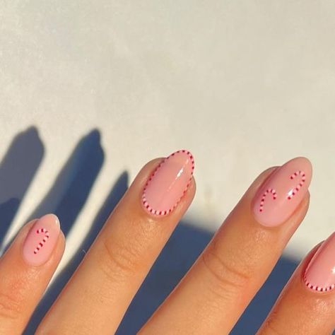 Christmas Nails Short Candy Cane, Pink Nails With Candy Cane, Candy Cane Inspired Nails, Candy Cane Nail Ideas, Easy Candy Cane Nails, Simple Candy Cane Nails, Candy Cane Almond Nails, Candy Cane Heart Nails, Candy Cane Nails Christmas