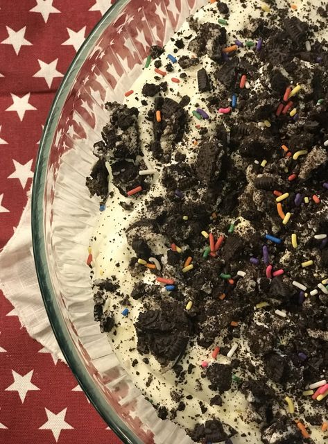 Cookies And Cream Salad, Oreo Salad Recipe, Oreo Cookie Salad, Oreo Salad, Noodle Salads, Cookie Salad, Appetizer Board, Cream Salad, Buttermilk Recipes