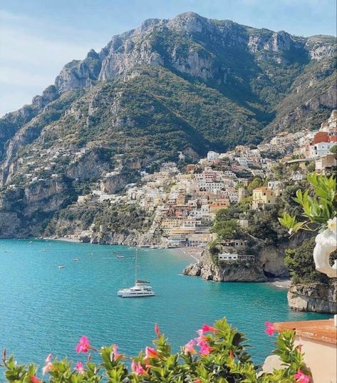 Almafi Coast Italy, Italy Coast, Söt Katt, Trip To Italy, Italy Summer, Amalfi Coast Italy, Italy Aesthetic, Pretty Landscapes, Dream Travel Destinations