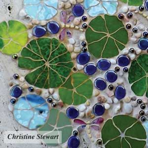 Upcycling, Lake Mosaic Ideas, Water Lily Mosaic, Mosaic Designs Easy, Mosaic Art Ideas Easy, Mosaic Gifts, Water Mosaic, Ocean Mosaic, Mosaic Water