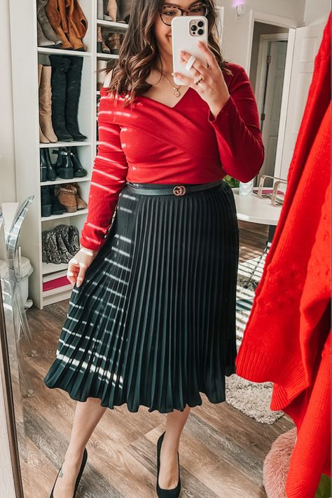 Valentine’s Day outfit ideas Valentines Outfits For Women Night, Red Shirt Black Skirt Outfits, Red Pleated Skirt For Day Out, Red Midi Pleated Skirt For Parties, Red Pleated Party Skirt, Elegant Red Pleated Skirt, Chic Red Long Pleated Skirt, Black Pleated Skirt Outfit, Korean Streetwear Fashion