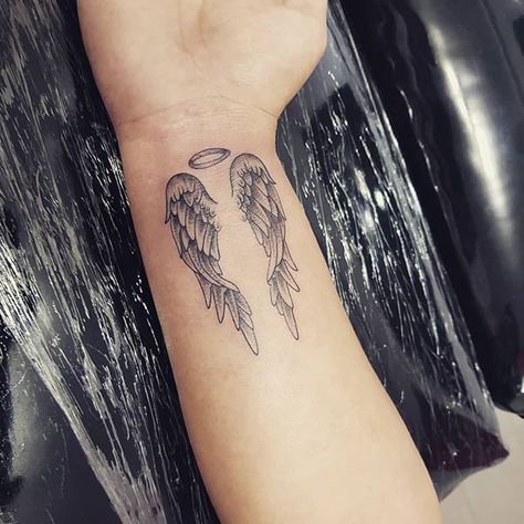 Angel Wing Wrist Tattoo, Wing Tattoos On Wrist, Angel Wing Tattoo, Tribute Tattoos, Baby Memorial, Remembrance Tattoos, Wing Tattoo Designs, Wing Tattoo, Tatuaje A Color