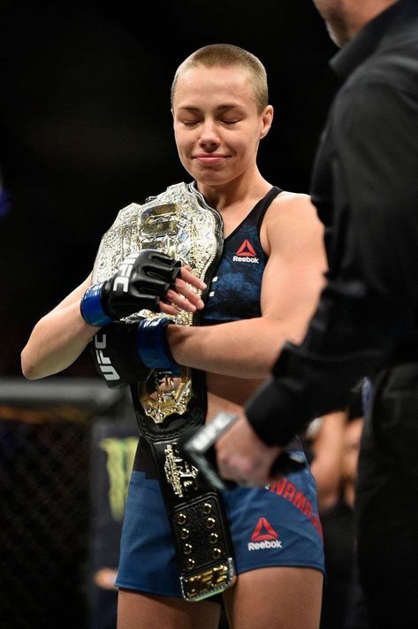 Thug Rose, Female Mma, Female Mma Fighters, Mma Motivation, Rose Namajunas, Mma Videos, Mma Girls, Mma Workout, Ufc Women