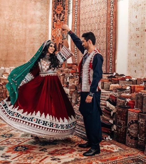 Couples Attire, Afghan Wedding Dress, Dp Couple, Afghanistan Culture, Afghan Culture, Afghani Dresses, Hear Style, Afghani Dress, Afghani Clothes