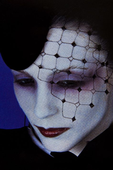 Serge Lutens Tumblr, Serge Lutens Makeup, Grafika Vintage, Perfume Art, Artist Makeup, Serge Lutens, Arte Obscura, French Photographers, Cinematic Photography