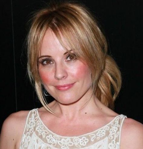 Emma Caulfield Emma Caulfield, Anthony Head, Seth Green, Alyson Hannigan, Celebrity Workout, Film Industry, Body Measurements, Eye Color, American Actress