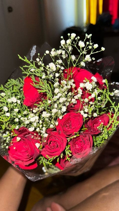 Flower Bouquet Real Pic, Rose Pics Flowers, Fake Flowers Snap, Rose Bookey, Fake Gift Snap, Rose Bouquet Snap, Flower Bouquet Instagram Story, Flowers Fake Snap, Rose Asthetics Photos