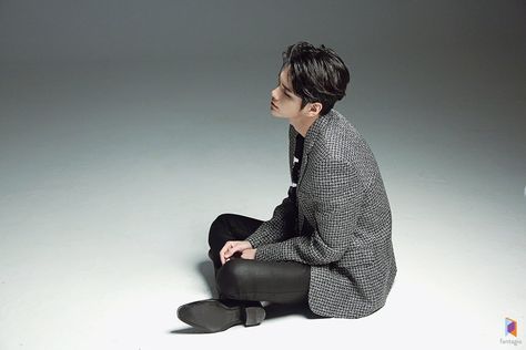 Leg Reference, Ong Seung Woo, Patterned Armchair, Chair Leg Floor Protectors, Outdoor Lounge Chair Cushions, Ong Seongwoo, Chair Makeover, Sitting Poses, Figure Poses