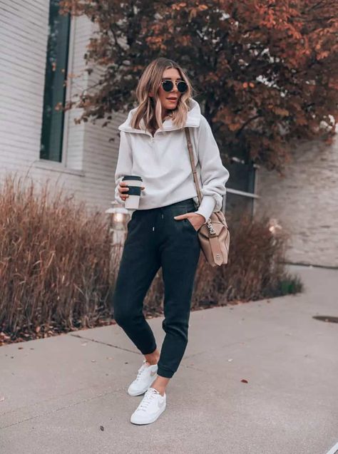 Black Jogger Athleisure Outfit, Womens Gray Joggers Outfit, Jogger Sneakers Outfit, Cold Weather Jogger Outfit, Jogger Mom Outfit, Athleasure Work Outfits, Jogger Style Women, Joggers Outfit Athletic, Cozy Joggers Outfit