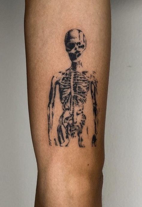 Scary Tattoo Ideas, Horror Tattoo Ideas, Hai Tattoo, Ephemeral Tattoo, Feminine Skull Tattoos, Skeleton Tattoo, Feminine Tattoo Sleeves, Grunge Tattoo, Sick Tattoo