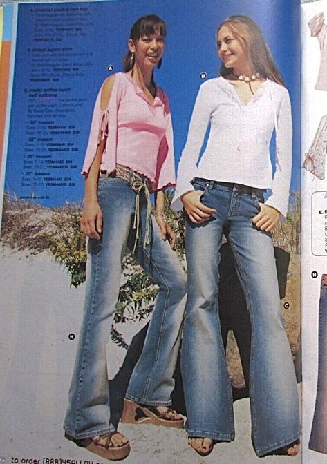 High Fashion 2000s, 90s Fashion Flared Jeans, Late 00s Fashion, 2002 Fashion Outfits, Early 1990s Fashion Women, Early 2000s Disney Channel Fashion, Flared Jeans 2000s, 2000s Flare Jeans Outfit, 2000s Girls Fashion