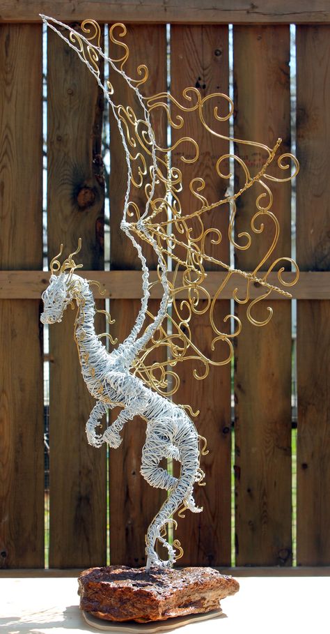 The Haywire Dragon "Saphera Sculptures Abstract, Hantverk Diy, 3d Pen Art, Chainsaw Carvings, Wire Sculptures, Wire Art Sculpture, Barbara Hepworth, Art Wire, Dragon Decor