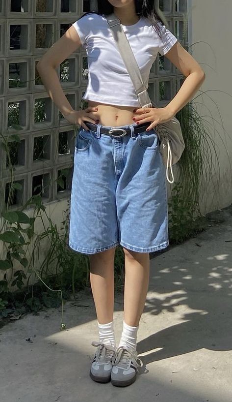 Cute Summer Outfits Japan, Blue Jorts Outfits, Plus Size Jorts, Jorts Outfit Women’s, Japanese Summer Outfits, Japan Summer Fashion, Jort Outfits, Outfits Jorts, Jorts Aesthetic