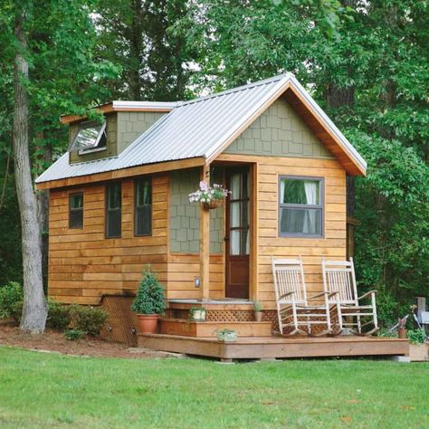 What is a Granny Pod? — The Family Handyman Grandma Pods, Tiny Cottage Design, Granny Pods Floor Plans, Granny Pods, Granny Pod, Backyard Cottage, In-law Apartment, Accessory Dwelling Unit, Tiny Cottage