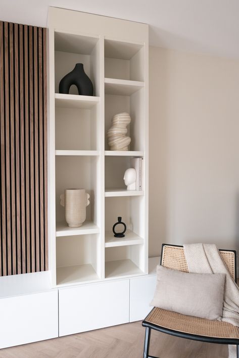 Ikea Tv Wall Unit, Shelving Hacks, Ikea Wall Units, Diy Kast, Ikea Hack Living Room, Ikea Shelving, Tv Kastenwanden, Ikea Billy Hack, Ikea Hack Storage