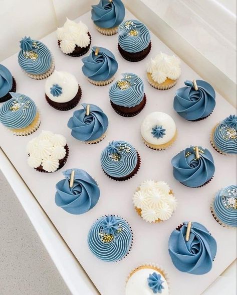 Modern Cupcakes Design, Minimalist Cupcakes Design, Cupcake Ideas For Men, Cupcake Designs For Men, Celestial Cupcakes, Baby Shower Cupcakes Boy, Mini Cupcakes Wedding, Mini Cupcakes Decorating, Wedding Cupcake Designs