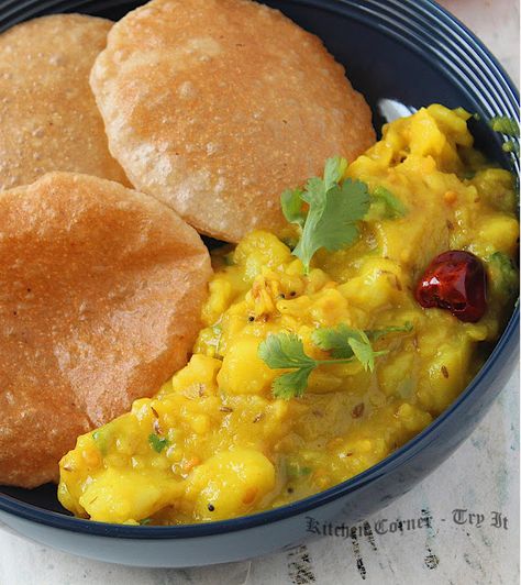 Poori Masala/ Fluffy Puri and Potato Masala Poori Masala, Potato Masala, Egg Masala, Indian Food Photography, Food Indian, Yellow Potatoes, Potato Curry, Braised Chicken, Vegetable Curry