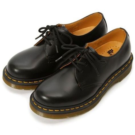 Doc Martens Dress Shoes, Men Dr Martens, Dr Martens Men Outfit, Doc Martens Loafers, Dr Martens Loafers, Dr Martens Oxford, Dr Martens Men, Martin Shoes, Men Dress Shoes