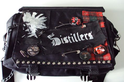 Punk Messenger Bag Diy Messenger Bag, Battle Jacket, Leather Backpacks, Bags Messenger, Punk Outfits, Mens Leather Bag, Punk Goth, Laptop Bags, Fabric Paint