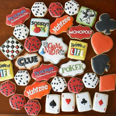 Games Board Game Themed Birthday Cake, Game Night Cookies Decorated, Board Game Cookies Decorated, Game Night Dessert Ideas, Game Night Cookies, Board Game Cookies, Board Game Birthday Party Ideas, Game Night Cake, Game Night Desserts